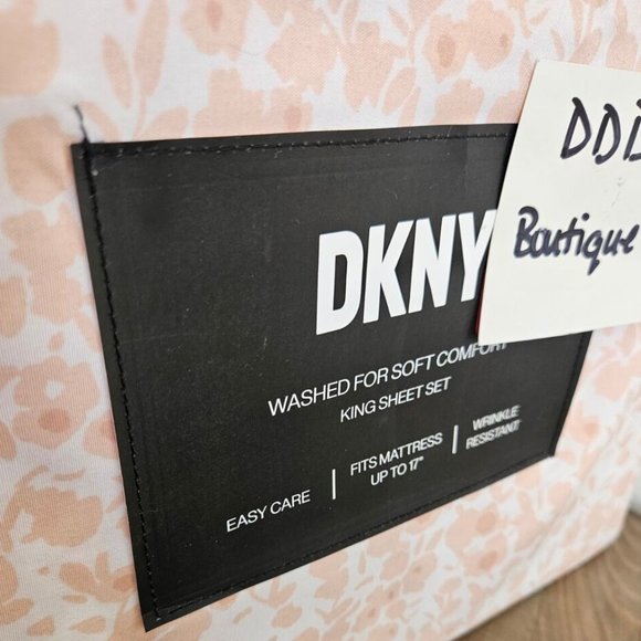DKNY King Pale Pink Sheet Set - Picture 5 of 6